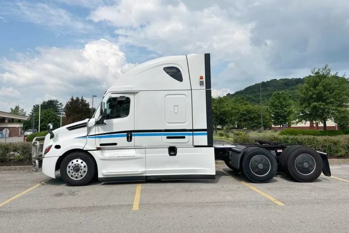 Tractor truck cab power only service